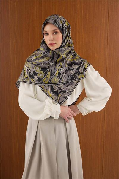 Twill İpek Büyük Boy Eşarp Siyah Vintage Çiçek Desenli Tok Duruşlu 110x110