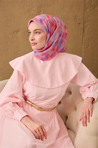 İnce Pamuk Soft Eşarp Nar Çiçeği-Eflatun Pembe Desenli Nefes Alan Tok Duruşlu
                90X90