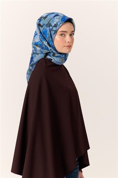 İnce Pamuk Soft Eşarp Saks-Bebe Mavi Desenli Kaymaz Dokulu Tok Duruşlu 90X90