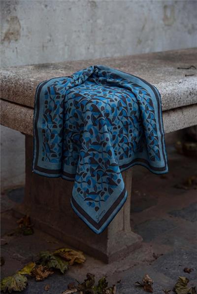 Pamuk Karışımlı Eşarp Bebe Mavi Retro Geometrik Desenli Soft Dokulu Kaymaz 90x90