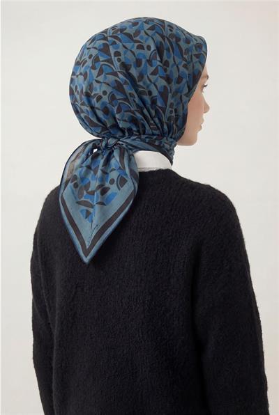 Pamuk Karışımlı Eşarp Bebe Mavi Retro Geometrik Desenli Soft Dokulu Kaymaz 90x90