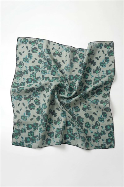 Pamuk Karışımlı Eşarp Çiçekli Desen Patina Yeşili 90x90