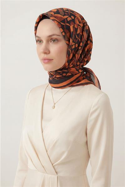 Pamuk Karışımlı Eşarp Turuncu Retro Geometrik Desenli Soft Dokulu Kaymaz 90x90