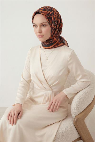 Pamuk Karışımlı Eşarp Turuncu Retro Geometrik Desenli Soft Dokulu Kaymaz 90x90