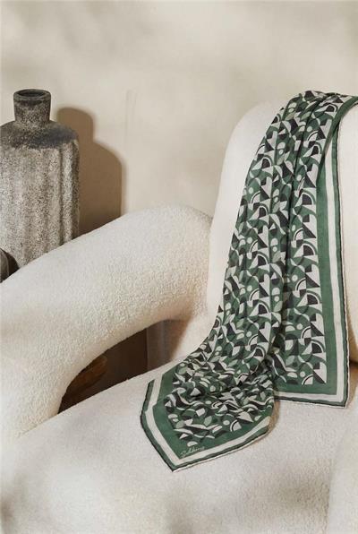 Pamuk Karışımlı Eşarp Yeşil Retro Geometrik Desenli Soft Dokulu Kaymaz 90x90