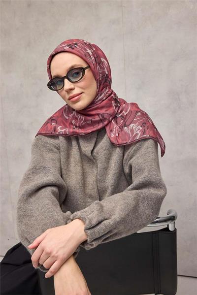 Pamuk Polyester Eşarp Vişne-Krem Siyah Narçiçeği Botanik Desenli Soft Dokulu Tok Duruşlu 90x90