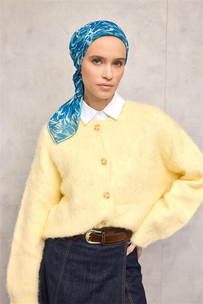 Pamuk Polyester Eşarp Mavi-Butter Yellow Bebe Mavi Pastel Yeşil Botanik Desenli Soft Dokulu Tok Duruşlu 90x90