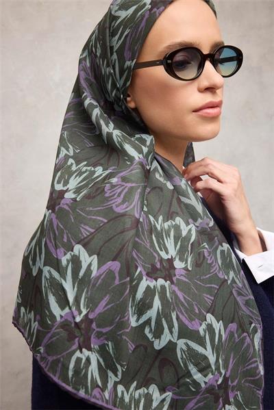Pamuk Polyester Eşarp Kına Yeşili-Eflatun Mor Su Yeşili Botanik Desenli Soft Dokulu Tok Duruşlu 90x90