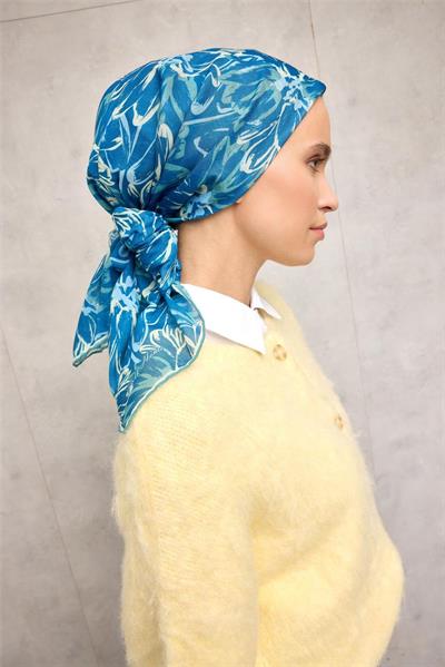 Pamuk Polyester Eşarp Mavi-Butter Yellow Bebe Mavi Pastel Yeşil Botanik Desenli Soft Dokulu Tok Duruşlu 90x90