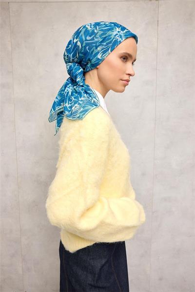 Pamuk Polyester Eşarp Mavi-Butter Yellow Bebe Mavi Pastel Yeşil Botanik Desenli Soft Dokulu Tok Duruşlu 90x90