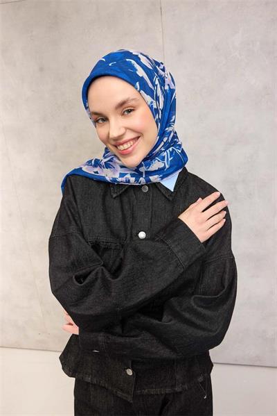 Pamuk Polyester Eşarp Saks Mavi Büyük Papatya Desenli Soft Dokulu Kaymaz 90x90