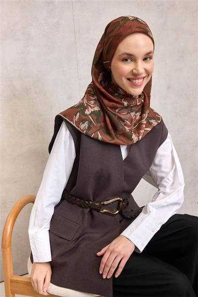 Pamuk Polyester Eşarp Kiremit Büyük Papatya Desenli Soft Dokulu Kaymaz 90x90