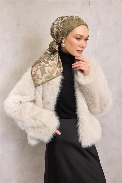 Pamuk Polyester Eşarp Adaçayı Yeşili Büyük Papatya Desenli Soft Dokulu Kaymaz 90x90