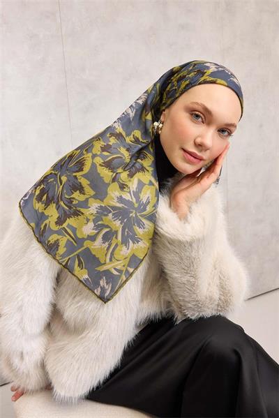 Pamuk Polyester Eşarp Vizon Büyük Papatya Desenli Soft Dokulu Kaymaz 90x90