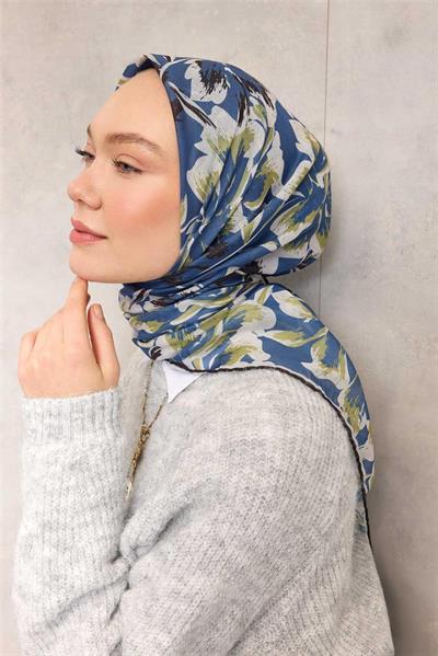 Pamuk Polyester Eşarp Mavi Büyük Papatya Desenli Soft Dokulu Kaymaz 90x90