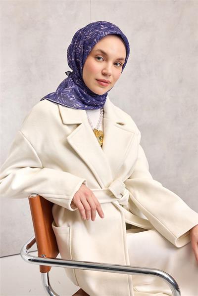 Pamuk Polyester Soft Eşarp Mor Ton Çiçek Desenli Kaymaz Dokulu 90x90