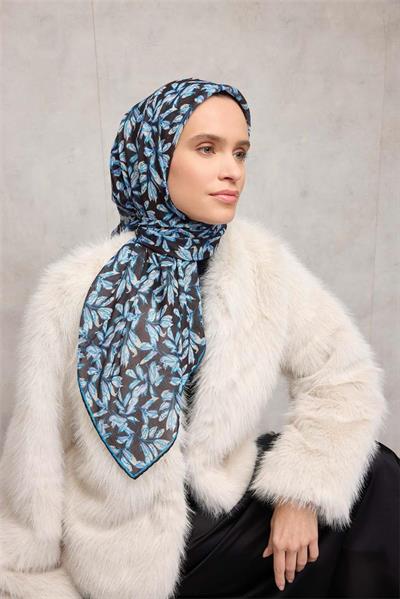 Pamuk Polyester Eşarp Siyah Mavi Çiçek Desenli Tok Duruşlu 90x90