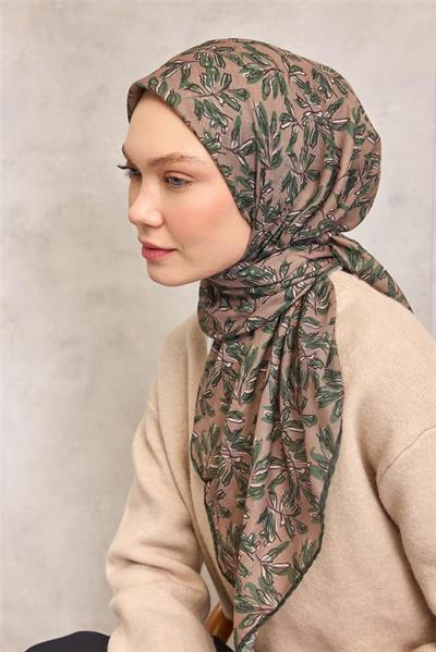 Pamuk Polyester Soft Eşarp Sütlü Kahve Çiçek Desenli Kaymaz Dokulu 90x90