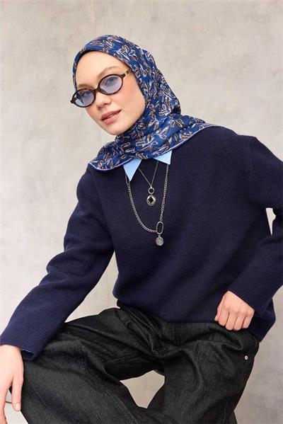 Pamuk Polyester Soft Eşarp Saks Mavisi Çiçek Desenli Kaymaz Dokulu 90x90