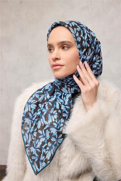 Pamuk Polyester Eşarp Siyah Mavi Çiçek Desenli Tok Duruşlu 90x90