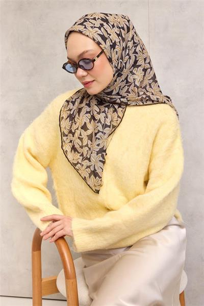 Pamuk Polyester Soft Eşarp Koyu Siyah Flora Desenli Kaymaz Dokulu 90x90