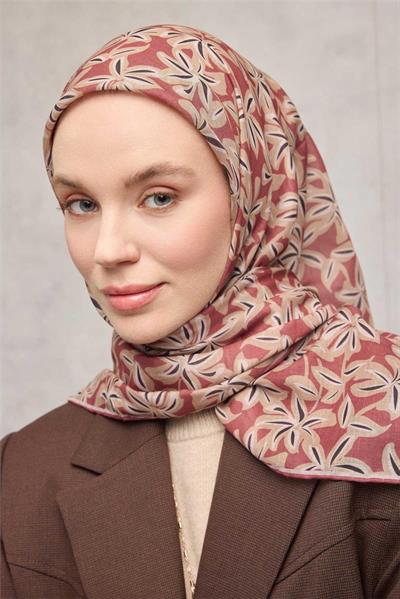 Pamuk Polyester Soft Eşarp Kiremit Flora Desenli Kaymaz Dokulu 90x90