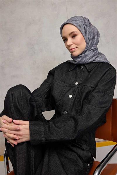 Pamuk Polyester Soft Eşarp Koyu Gri Geometrik Desenli Kaymaz Tok Duruşlu 90x90