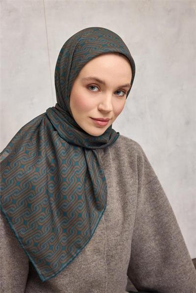 Pamuk Polyester Soft Eşarp Geometrik Desen Petrol Yeşili 90x90