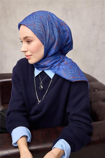 Pamuk Polyester Soft Eşarp Saks Mavisi Geometrik Desenli Kaymaz Tok Duruşlu 90x90