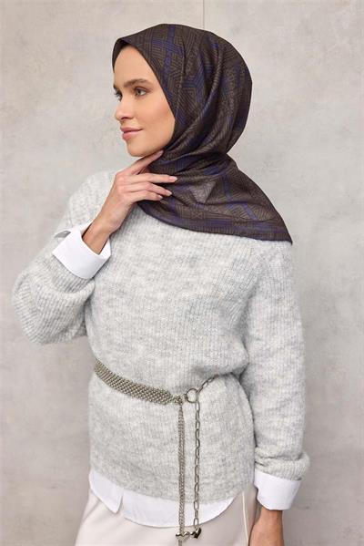 Pamuk Polyester Soft Eşarp Koyu Yeşil Geometrik Desenli Kaymaz Dokulu Tok Duruşlu 90x90