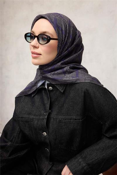 Pamuk Polyester Soft Eşarp Gri Yeşil Geometrik Desenli Kaymaz Dokulu Tok Duruşlu 90x90