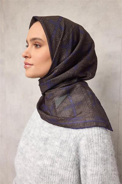 Pamuk Polyester Soft Eşarp Koyu Yeşil Geometrik Desenli Kaymaz Dokulu Tok Duruşlu 90x90