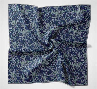 Pamuk Polyester Soft Eşarp Koyu Mavi Lilium Desenli Kaymaz Dokulu 90x90