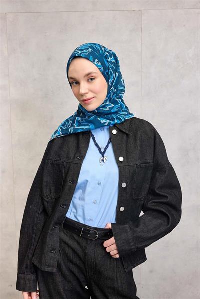 Pamuk Polyester Soft Eşarp Lacivert Soyut Desenli Tok Duruşlu 90x90