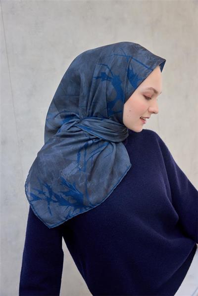 Pamuk Polyester Soft Eşarp Yaprak Desen Indigo 90x90