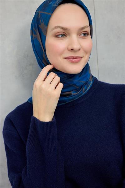 Pamuk Polyester Soft Eşarp Yaprak Desen Petrol Mavisi 90x90