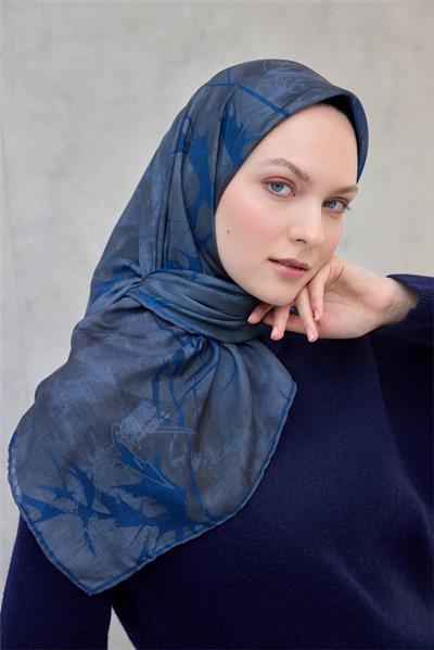 Pamuk Polyester Soft Eşarp Yaprak Desen Indigo 90x90