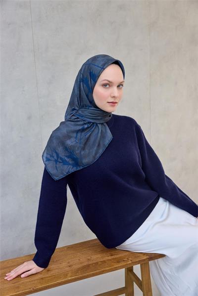 Pamuk Polyester Soft Eşarp Yaprak Desen Indigo 90x90