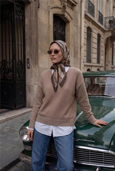 Shiny Dokulu Eşarp Füme Karamel Tonlu Geometrik Desenli Su Tutmaz Parlak 90x90