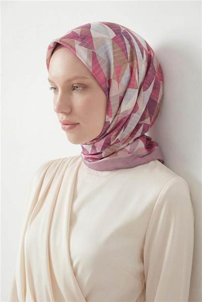 Shiny Dokulu Eşarp Lila Gri Tonlu Geometrik Desenli Su Tutmaz Parlak 90x90