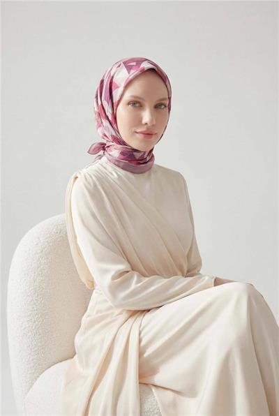 Shiny Dokulu Eşarp Lila Gri Tonlu Geometrik Desenli Su Tutmaz Parlak 90x90