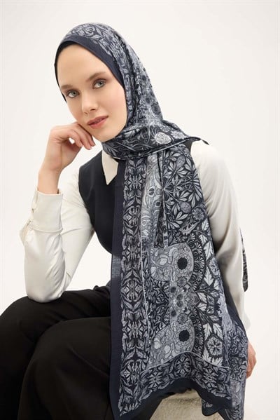 Urban Hours Floral Motif Desen Koyu Lacivert Mayda Şal 190x70
