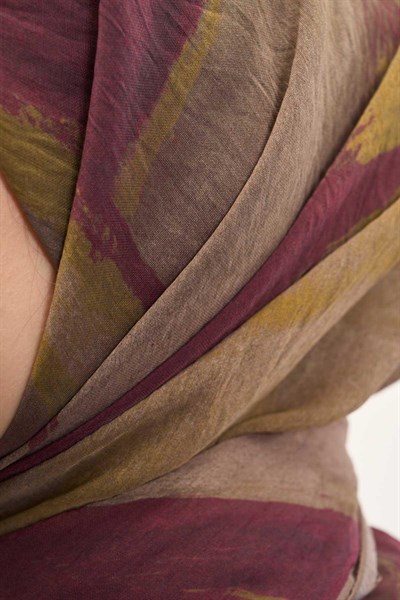 Olinda İpek Karışımlı Eşarp Soyut Desen Vişne Çürüğü 90x90