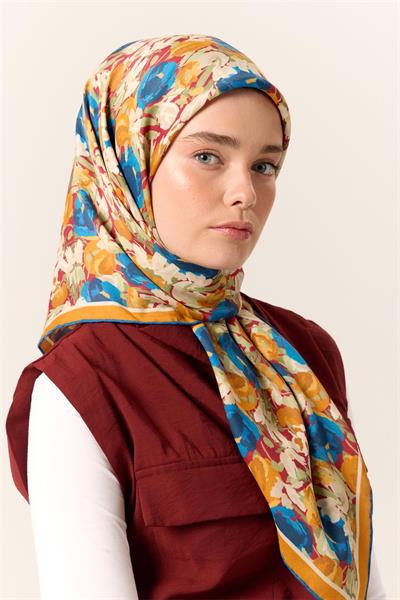 Organik Pamuk İpek Eşarp Çilek Kırmızısı Gök Mavi Çiçek Desenli Tok Duruşlu 90x90