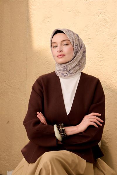 İnce Pamuk Soft Eşarp Vizon-Bej Pastel Mor Desenli  Nefes Alan Tok Duruşlu 90x90