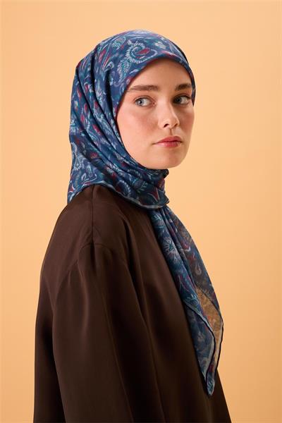 İnce Pamuk Soft Eşarp Gece Mavisi-Kırmızı Desenli Kaymaz Dokulu Tok Duruşlu 90x90