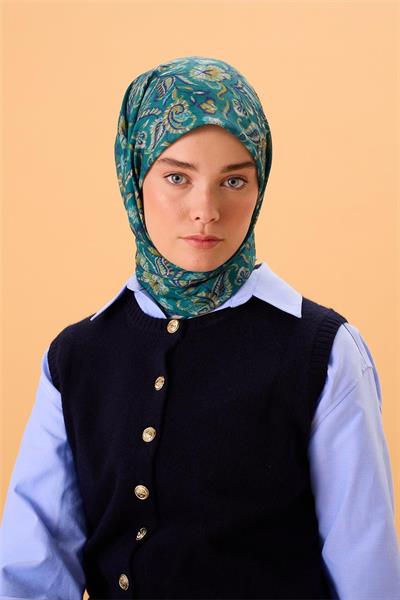 İnce Pamuk Soft Eşarp Patina Yeşili-Butter Yellow Desenli Kaymaz Dokulu Tok Duruşlu 90x90