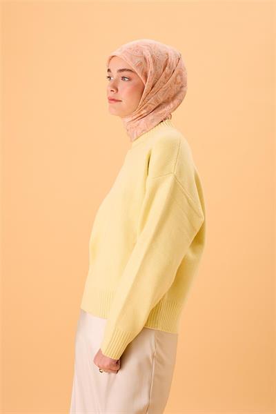 İnce Pamuk Soft Eşarp Yavruağzı-Ekru Desenli Kaymaz Dokulu Tok Duruşlu 90x90