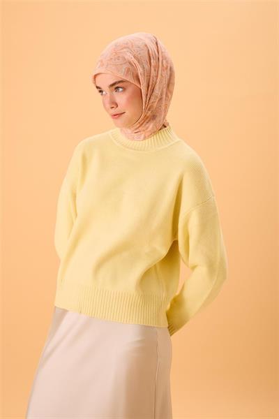 İnce Pamuk Soft Eşarp Yavruağzı-Ekru Desenli Kaymaz Dokulu Tok Duruşlu 90x90