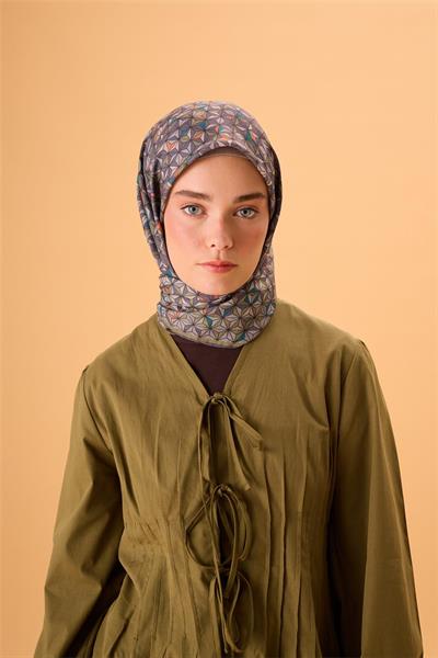 İnce Pamuk Soft Eşarp Çimen Yeşili Patina Turuncu Gri Desenli Kaymaz Dokulu Tok Duruşlu 90x90